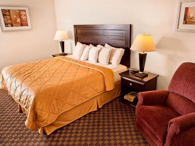 Super 8 By Wyndham Calgary/Airport Otel Dış mekan fotoğraf