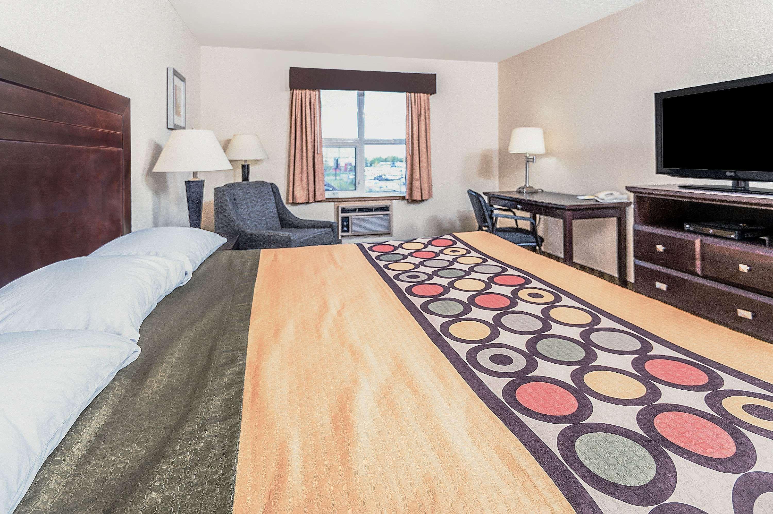 Super 8 By Wyndham Calgary/Airport Otel Dış mekan fotoğraf